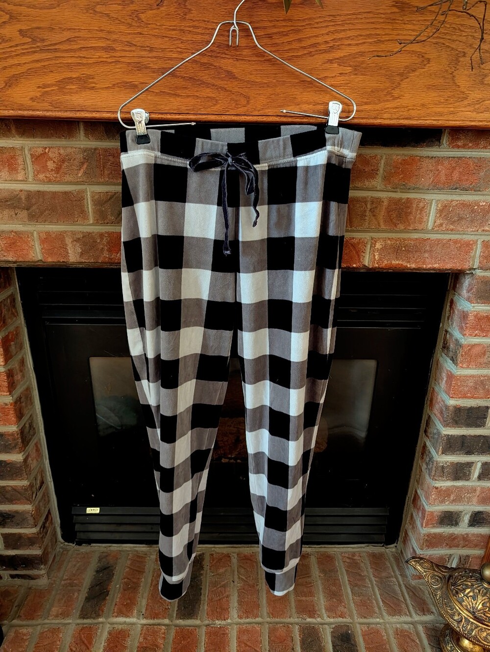 Black and Gray Buffalo Check Women’s Lounge Pants Size Small